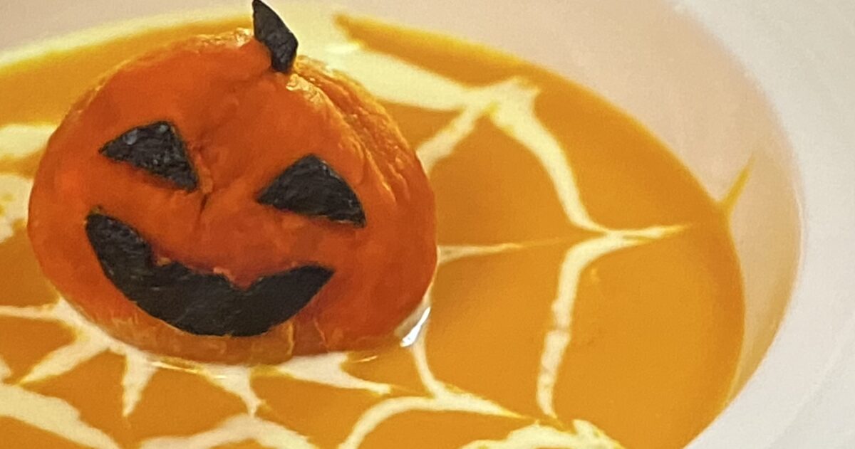 土曜は何する 蜘蛛の巣かぼちゃスープの作り方 ハロウィンレシピ