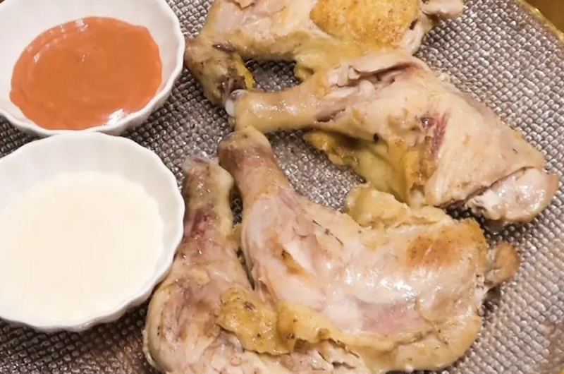 【家事ヤロウ】骨つき鶏もも肉の丸焼きの作り方 鈴木亜美さんのレシピ（2022年5月10日）