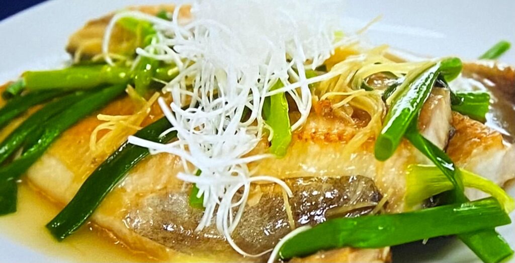 ごはんジャパン ホッケの蒸し煮 ムニエル風 のレシピ 笹岡シェフ干物アレンジ