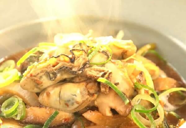 【土曜は何する】牡蠣と春菊のオイスター炒めAtsushiさんのレシピ（2023年2月18日）