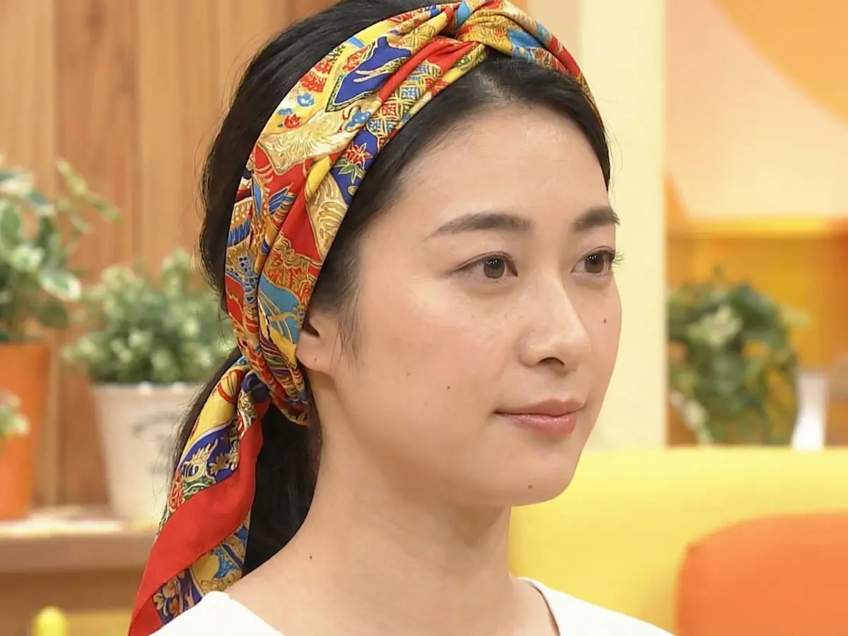 【マツコの知らない世界】スカーフの世界!スカーフの巻き方などまとめ 2023年5月9日 14 スカーフの巻き方