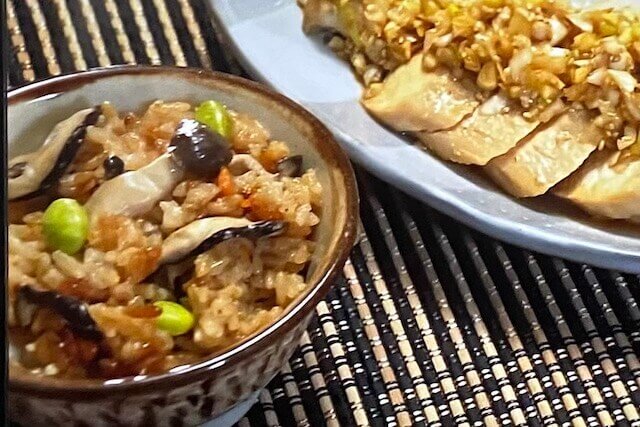 中華風炊き込みご飯とよだれ鶏