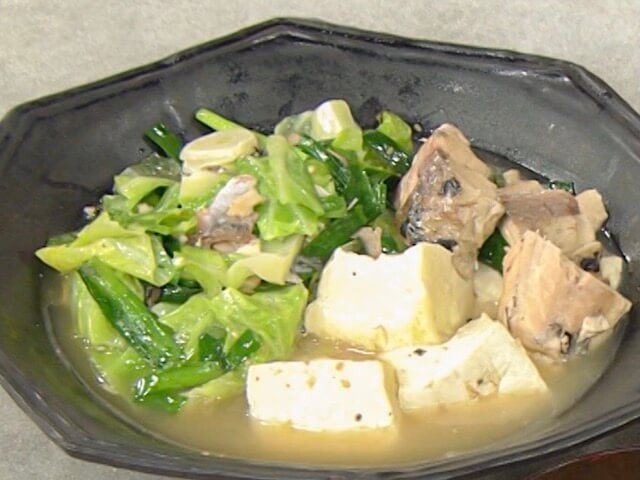 豆腐とサバ缶の煮物