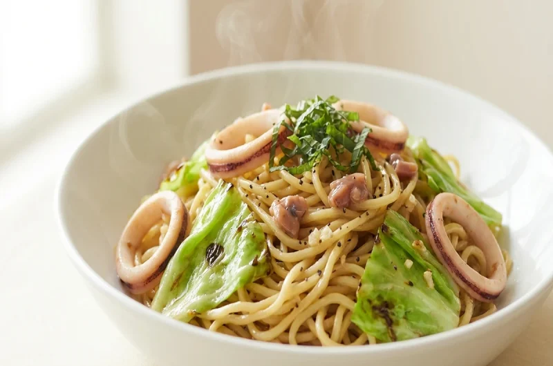 【相葉マナブ】春キャベツとイカの塩焼きそばのレシピ