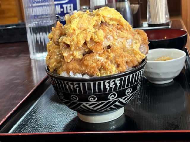 興ちゃん亭のかつ丼