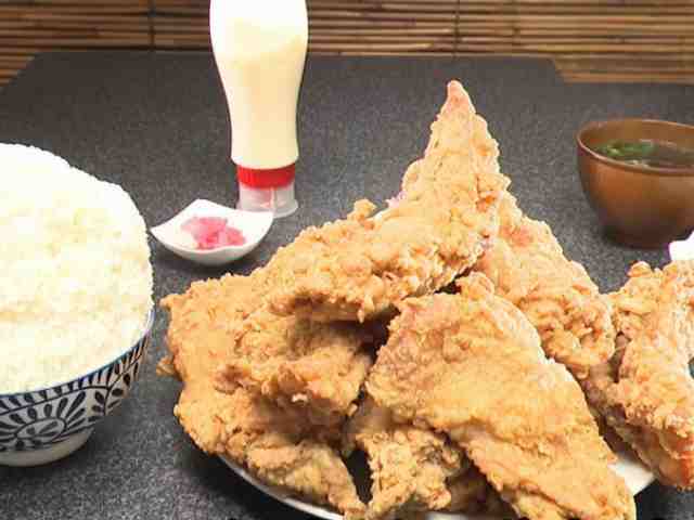 【オモウマい店】花藤の唐揚げ定食・焼肉定食・煮かつ丼・カツカレーなど甲州市のデカ盛り定食店舗情報 2025年5月20日 7 花藤食堂唐揚げ定食