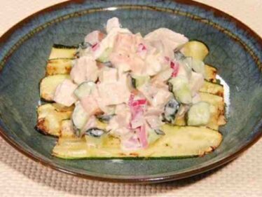 【DayDay】鶏むね肉とサーモンの冷製ヨーグルトサラダのレシピ 亜希のざっくりキッチン(デイデイ)2025年6月12日 6 torisalmonsalad0612