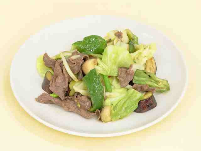 牛肉と夏野菜のナムプラー炒め