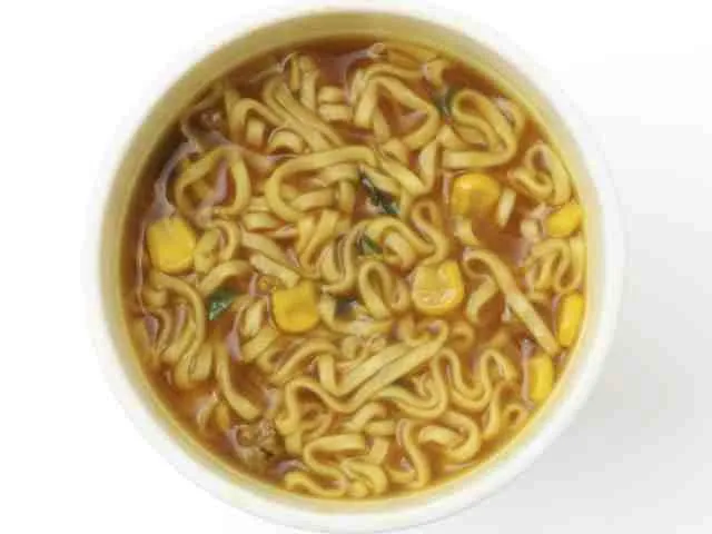 カレーカップ麺