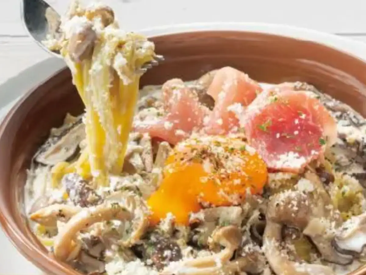 ガストきのこクリームパスタ