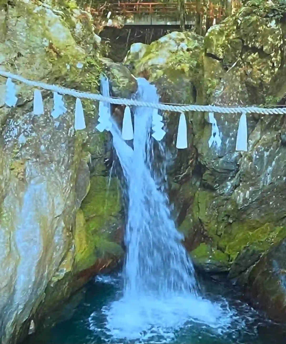 【二宮ん家】待ち受けランキング2026年運気が上がるスマホ待受1月3日 8 丹生川上神社 瀧