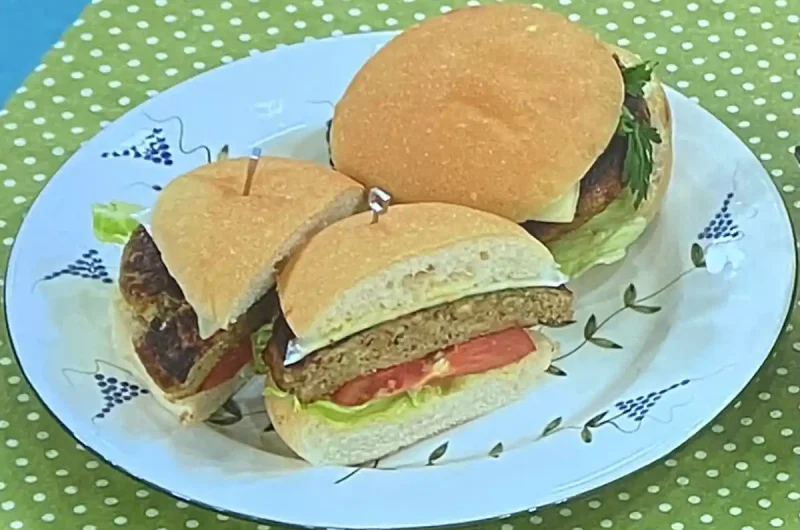 【あさイチ】イワシバーガー（味つきいわし缶詰のハンバーガー）のレシピ シモさん（下柳剛）